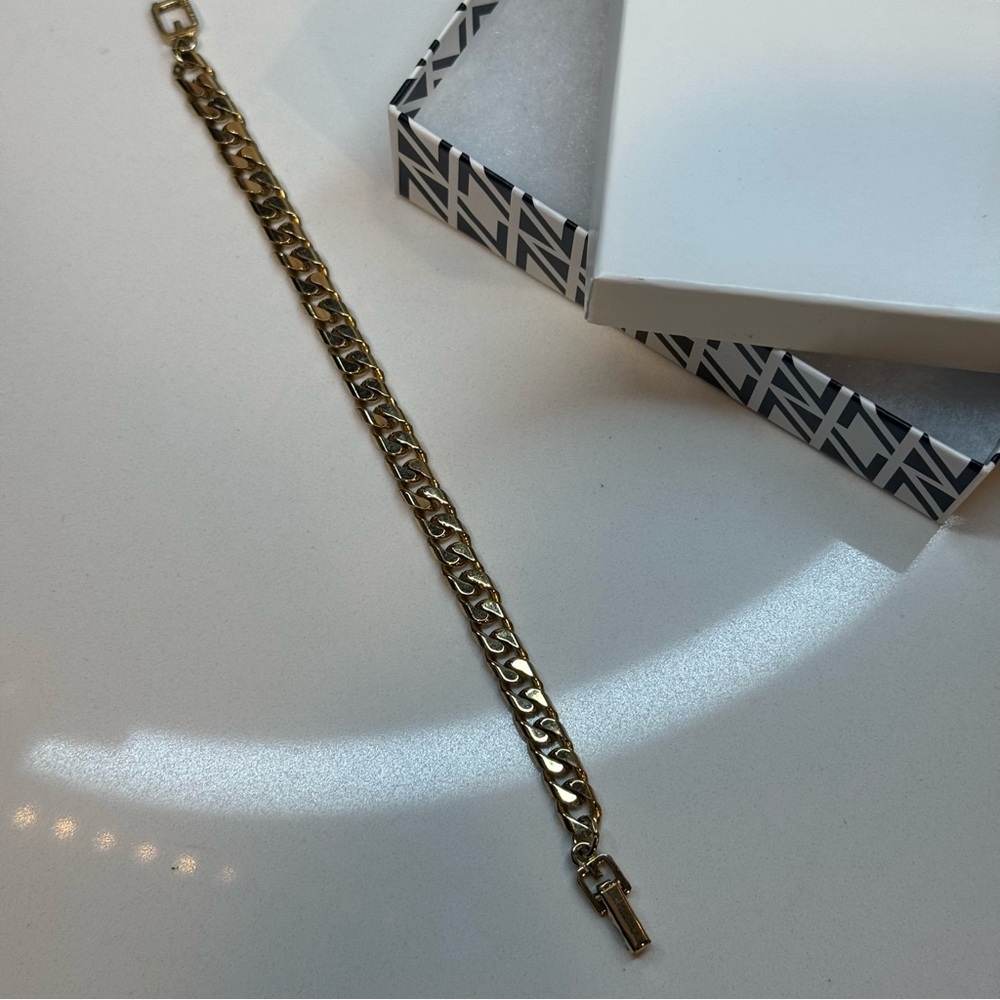 Givenchy Chainlink Bracelet - Picture 4 of 4